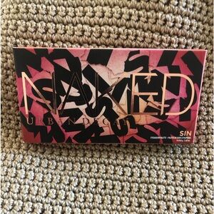 New NAKED by URBAN DECAY Mini Eye Shadow Palette SIN